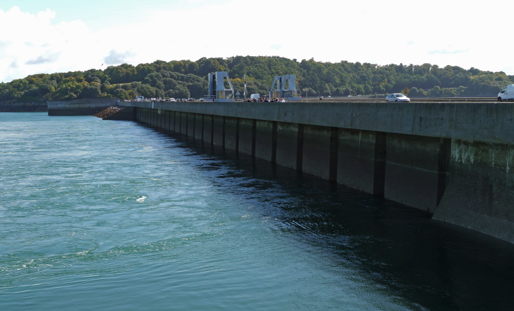 058-P1010500